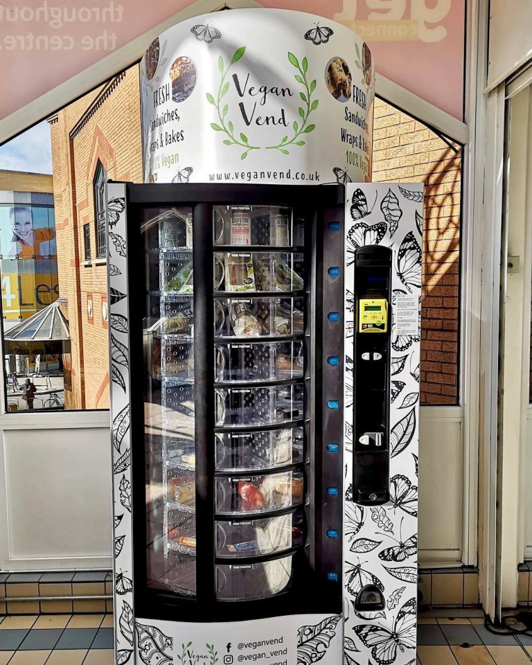 自動(dòng)售貨機,自動(dòng)售賣(mài)機,自動(dòng)售貨機價(jià)格,廣州售貨機,無(wú)人售貨機,智能自動(dòng)售貨機加盟,自動(dòng)販賣(mài)機,飲料自動(dòng)售貨機,廣州富宏智能售貨機